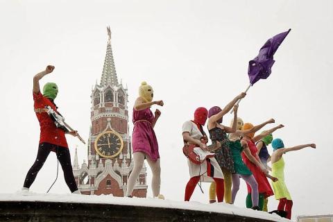 Členky ruské punkové skupiny Pussy Riot mohou být odsouzeny až na 7 let vězení